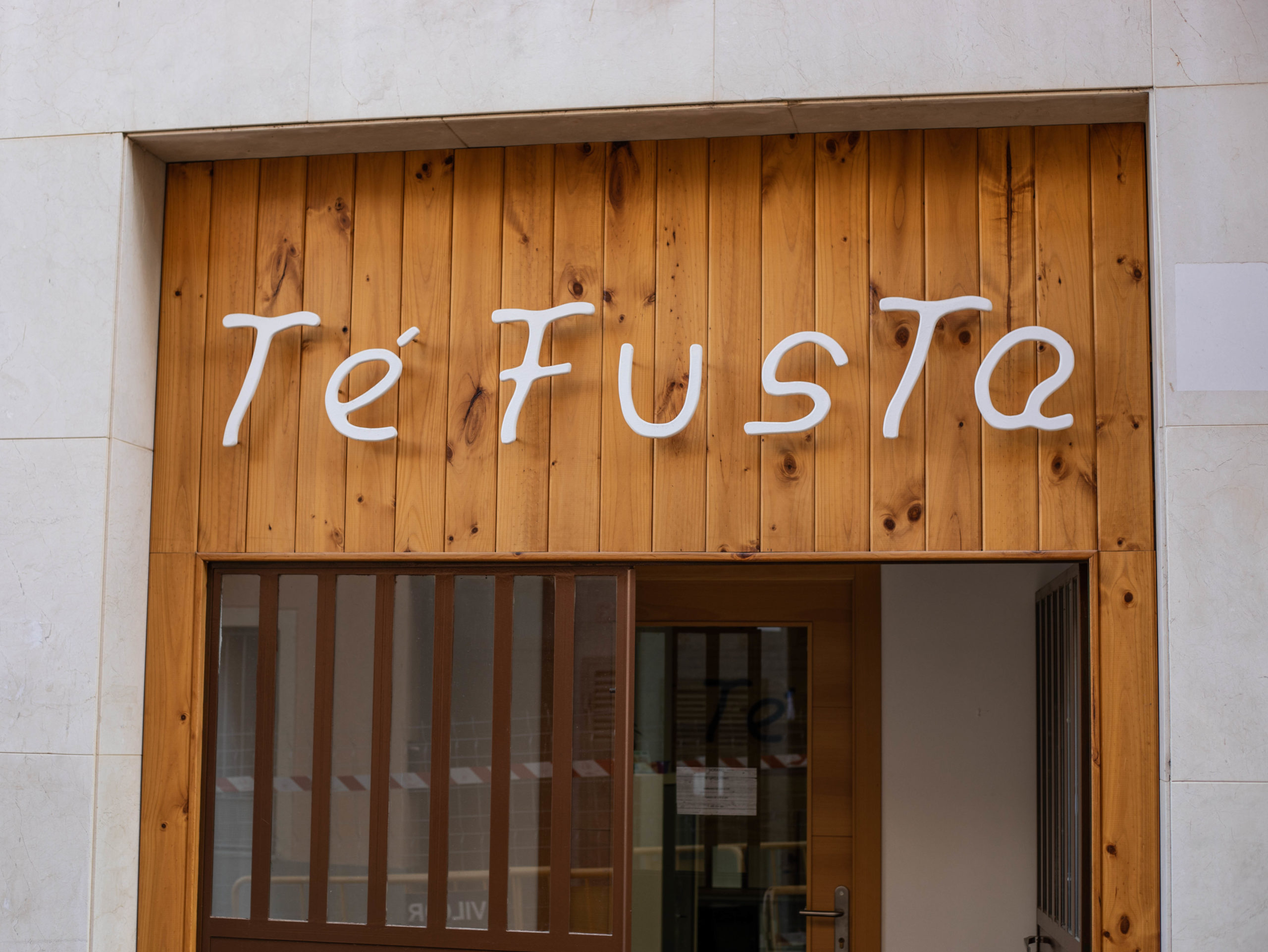 Té Fusta. Puertas, Parquet, Etc.